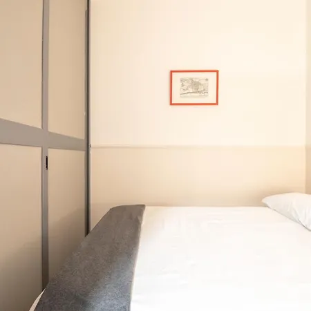 Genova Loft, Centre Shopping District