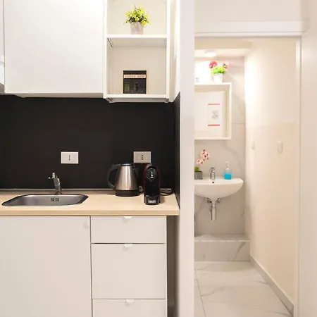 Genova Loft, Centre Shopping District